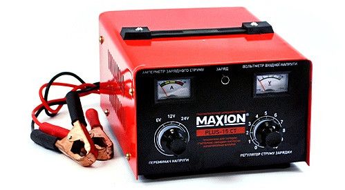 На фото: Зарядное устройство MAXION PLUS-15 CT